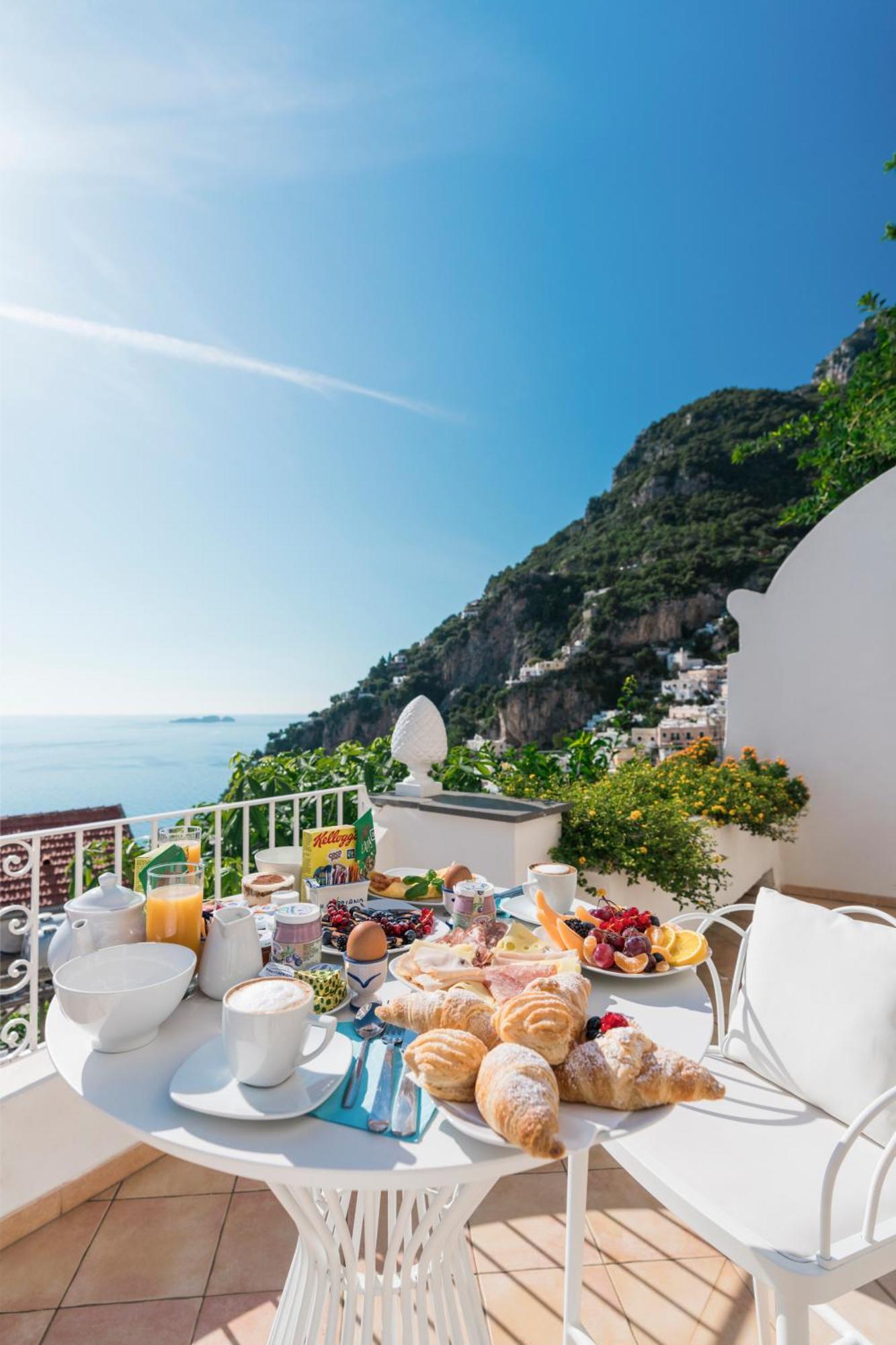 Hotel Il Gabbiano Positano Bagian luar foto