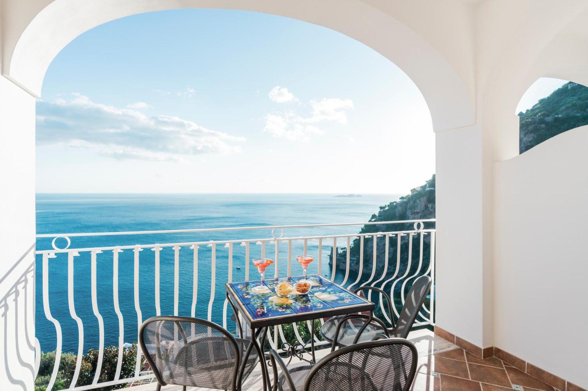 Hotel Il Gabbiano Positano Bagian luar foto