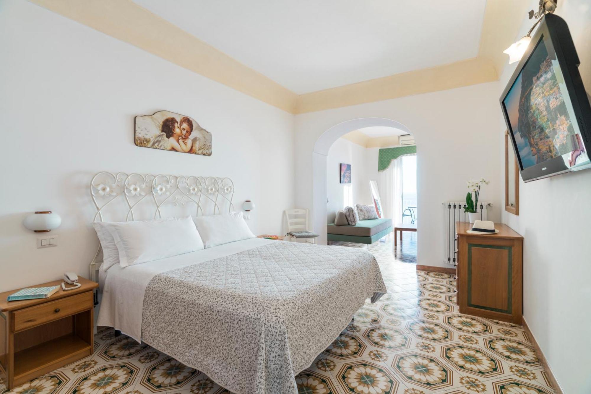 Hotel Il Gabbiano Positano Bagian luar foto