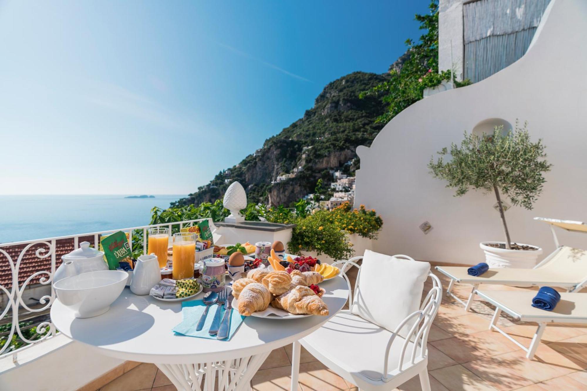 Hotel Il Gabbiano Positano Bagian luar foto